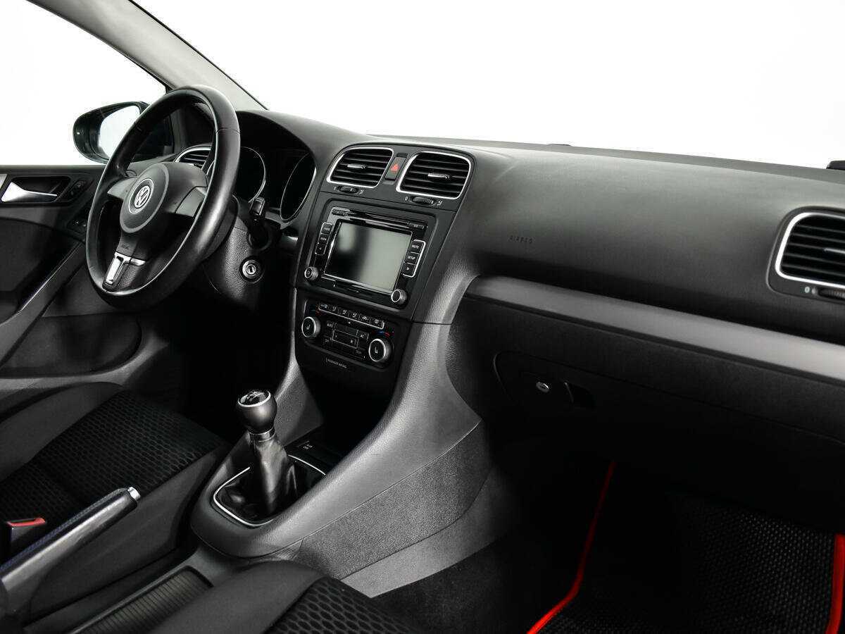Купить Volkswagen Golf с пробегом. Фото: #8