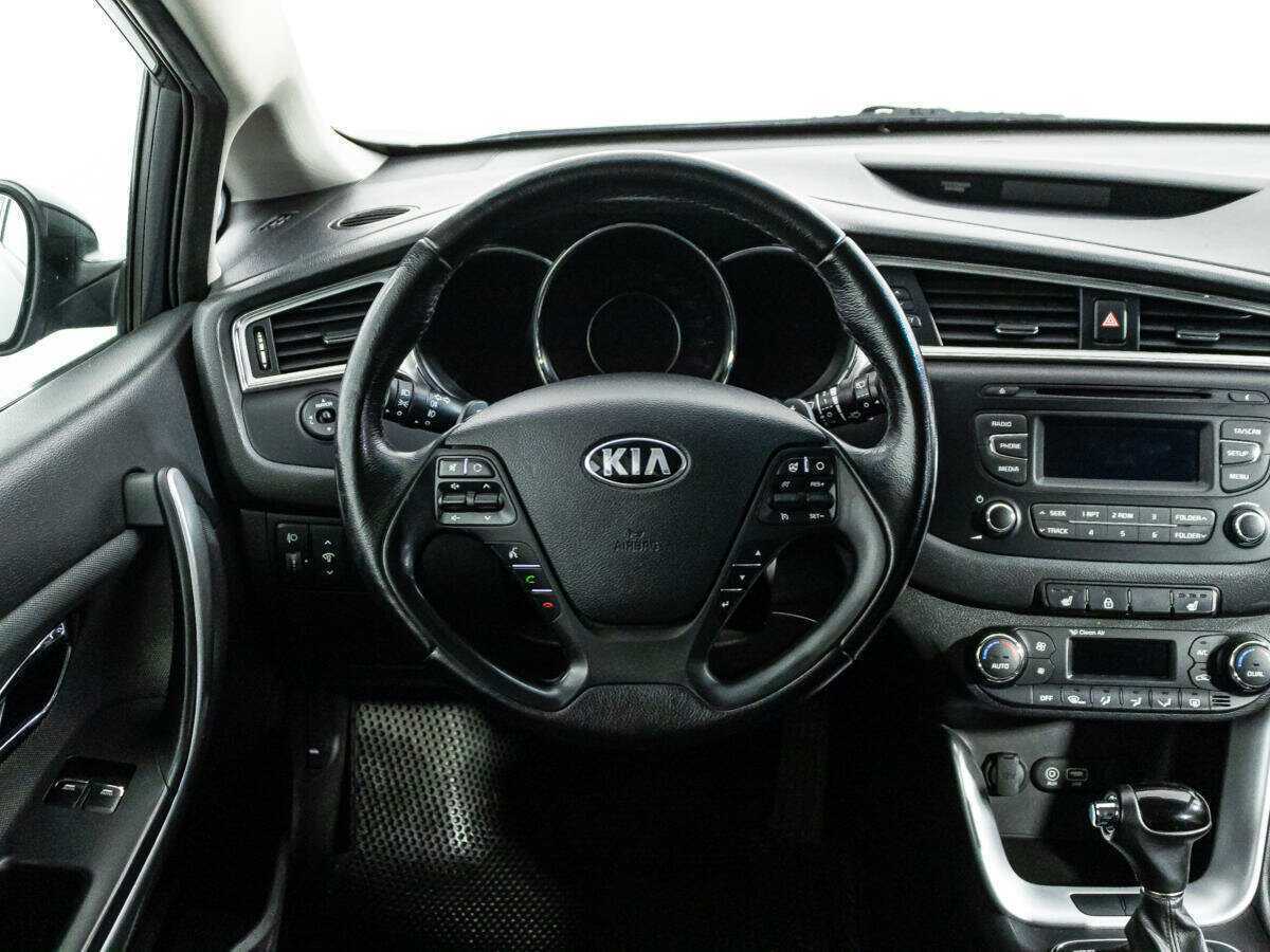 Купить Kia Ceed с пробегом. Фото: #15