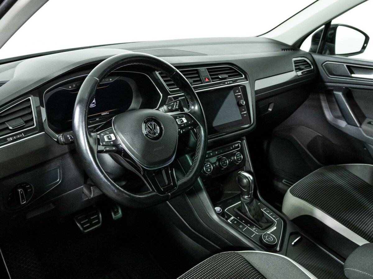 Купить Volkswagen Tiguan с пробегом. Фото: #10