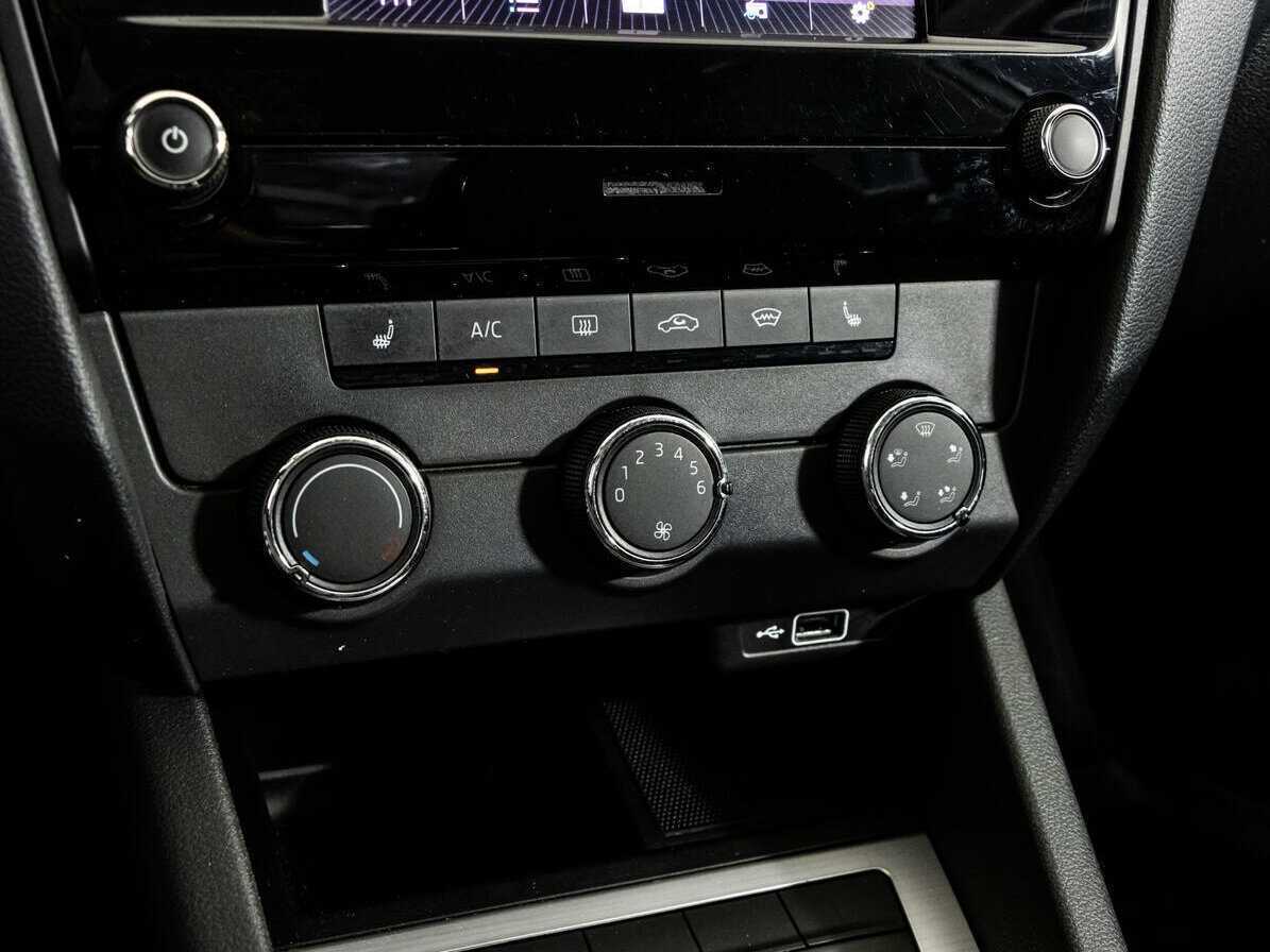 Купить Skoda Octavia с пробегом. Фото: #13