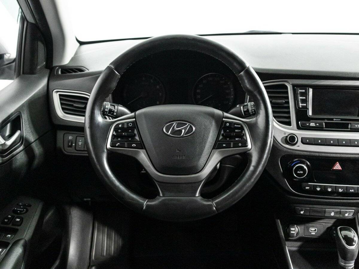 Купить Hyundai Solaris с пробегом. Фото: #16