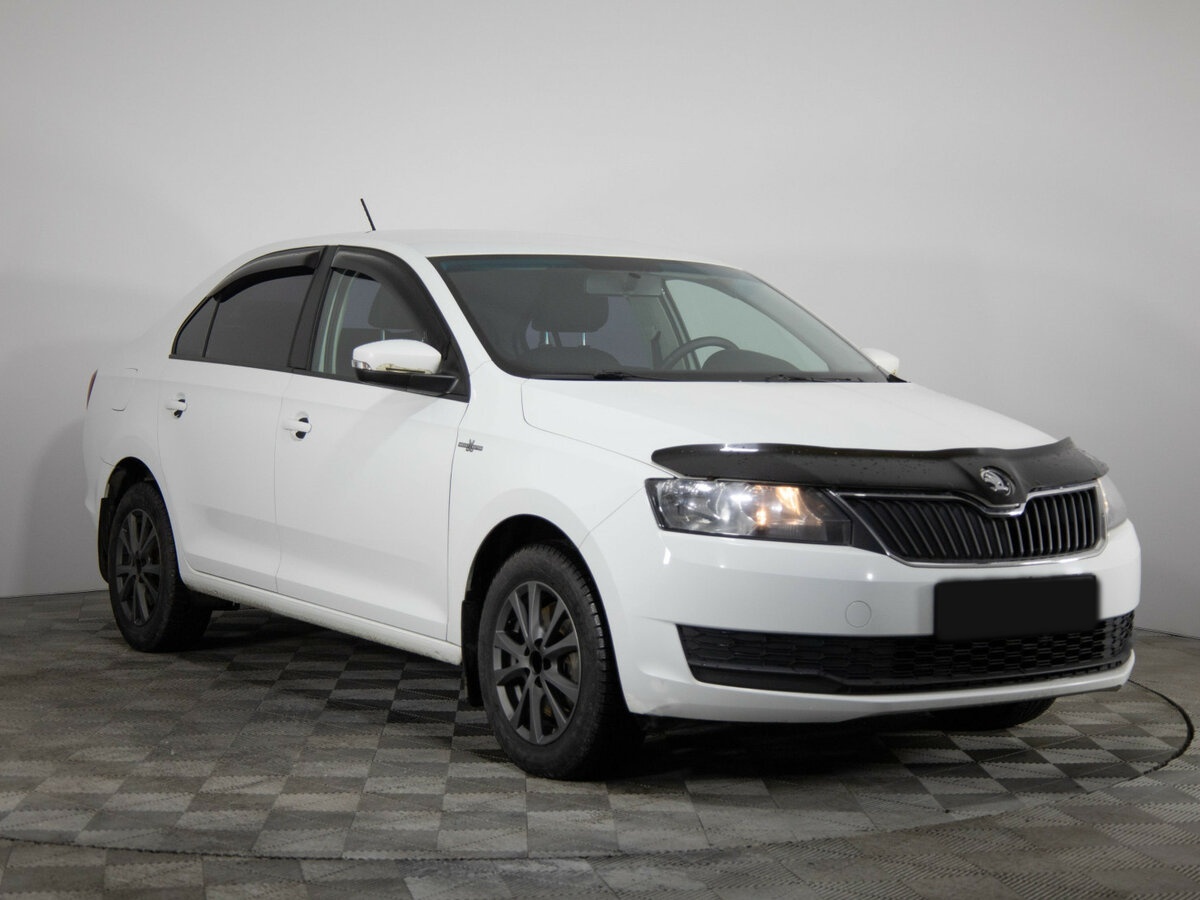 Купить Skoda Rapid с пробегом. Фото: #2