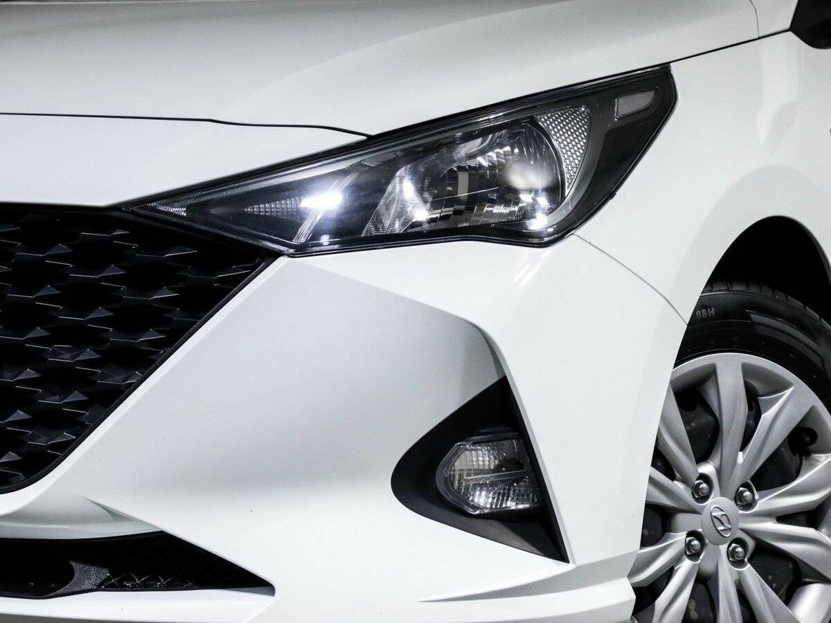 Купить Hyundai Solaris с пробегом. Фото: #13