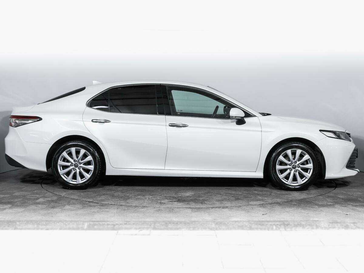 Купить Toyota Camry с пробегом. Фото: #3