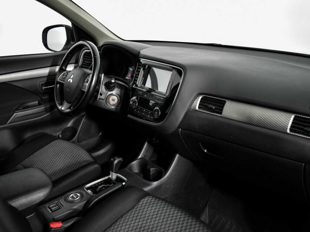 Купить Mitsubishi Outlander с пробегом. Фото: #12
