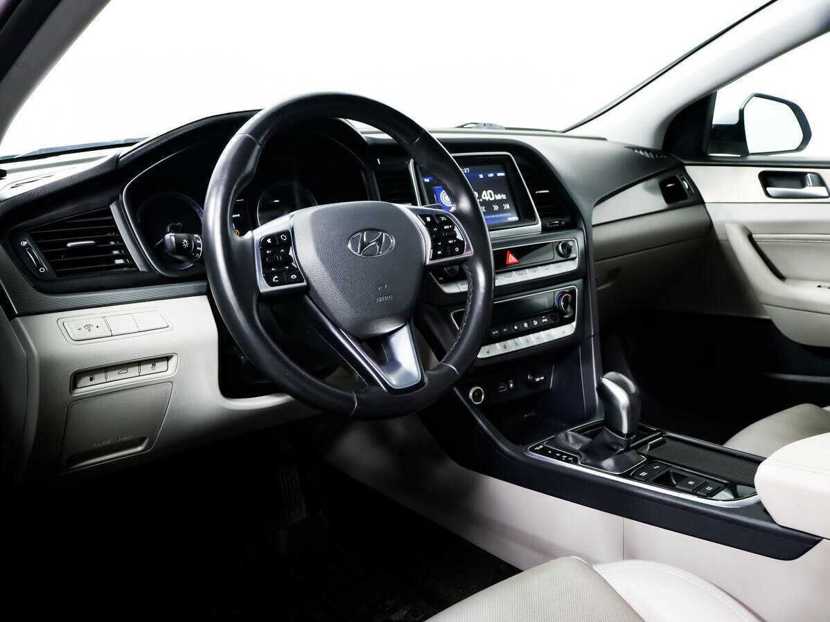 Купить Hyundai Sonata с пробегом. Фото: #12