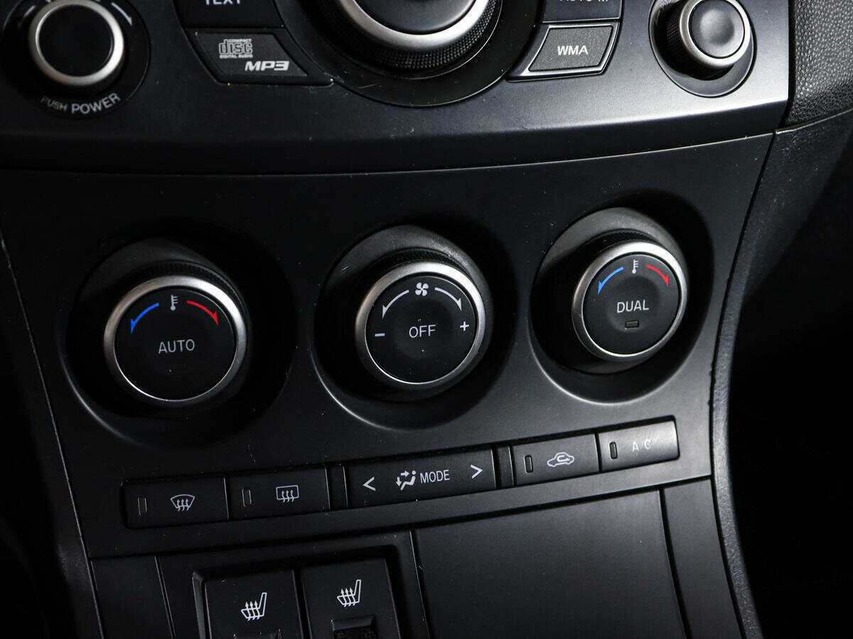 Купить Mazda 3 с пробегом. Фото: #15