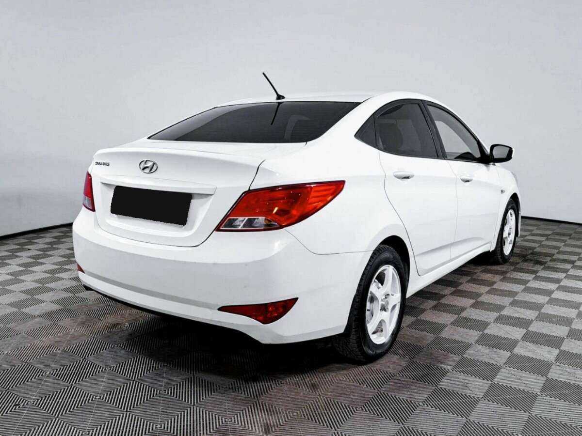 Купить Hyundai Solaris с пробегом. Фото: #3