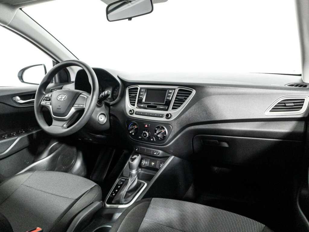 Купить Hyundai Solaris с пробегом. Фото: #8