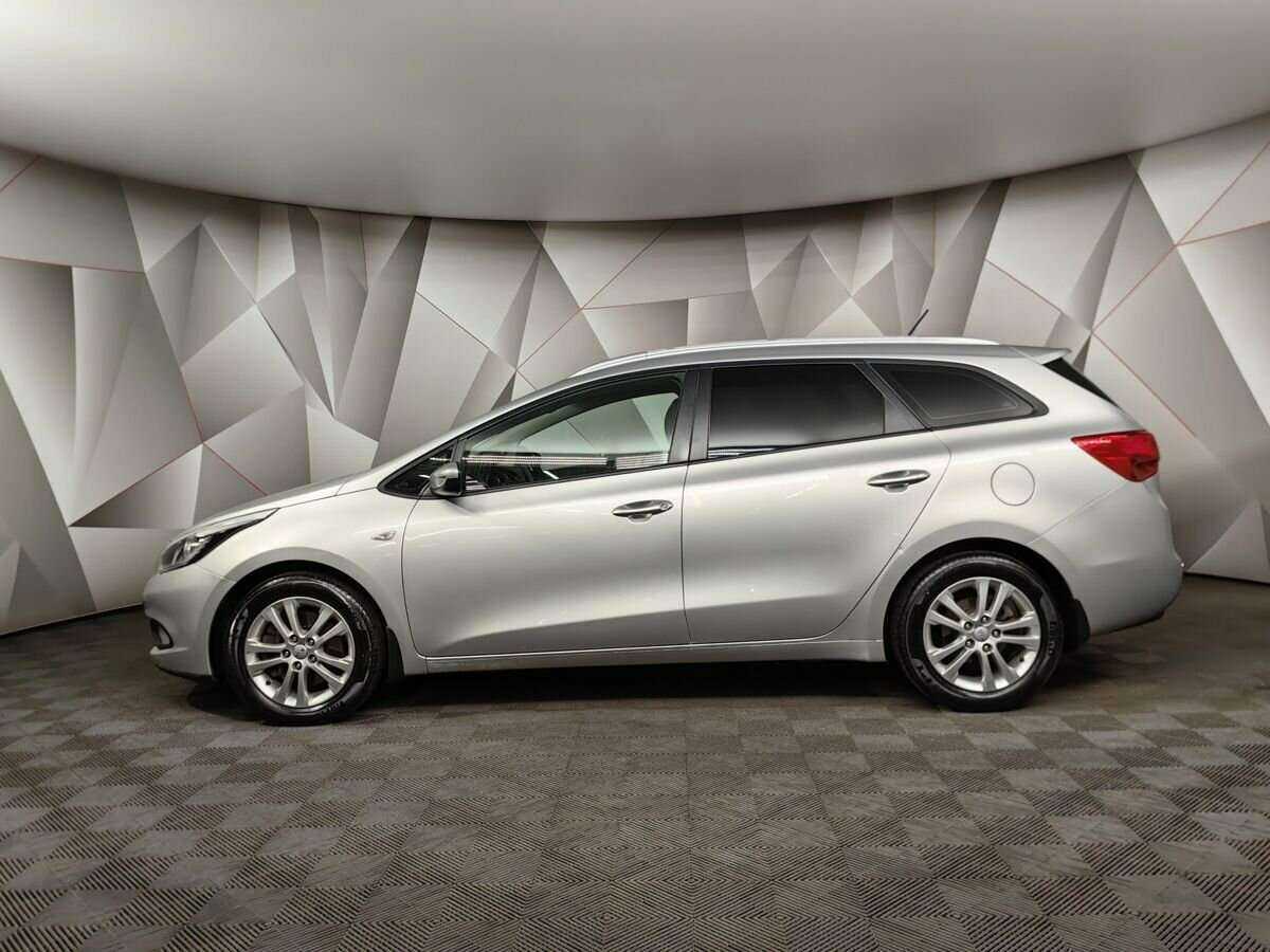 Купить Kia Ceed с пробегом. Фото: #3