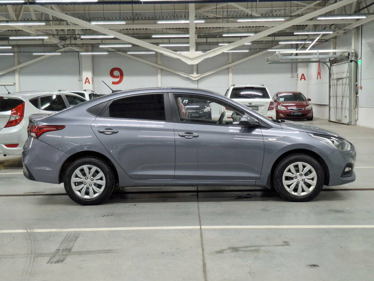 Купить Hyundai Solaris с пробегом. Фото: #3