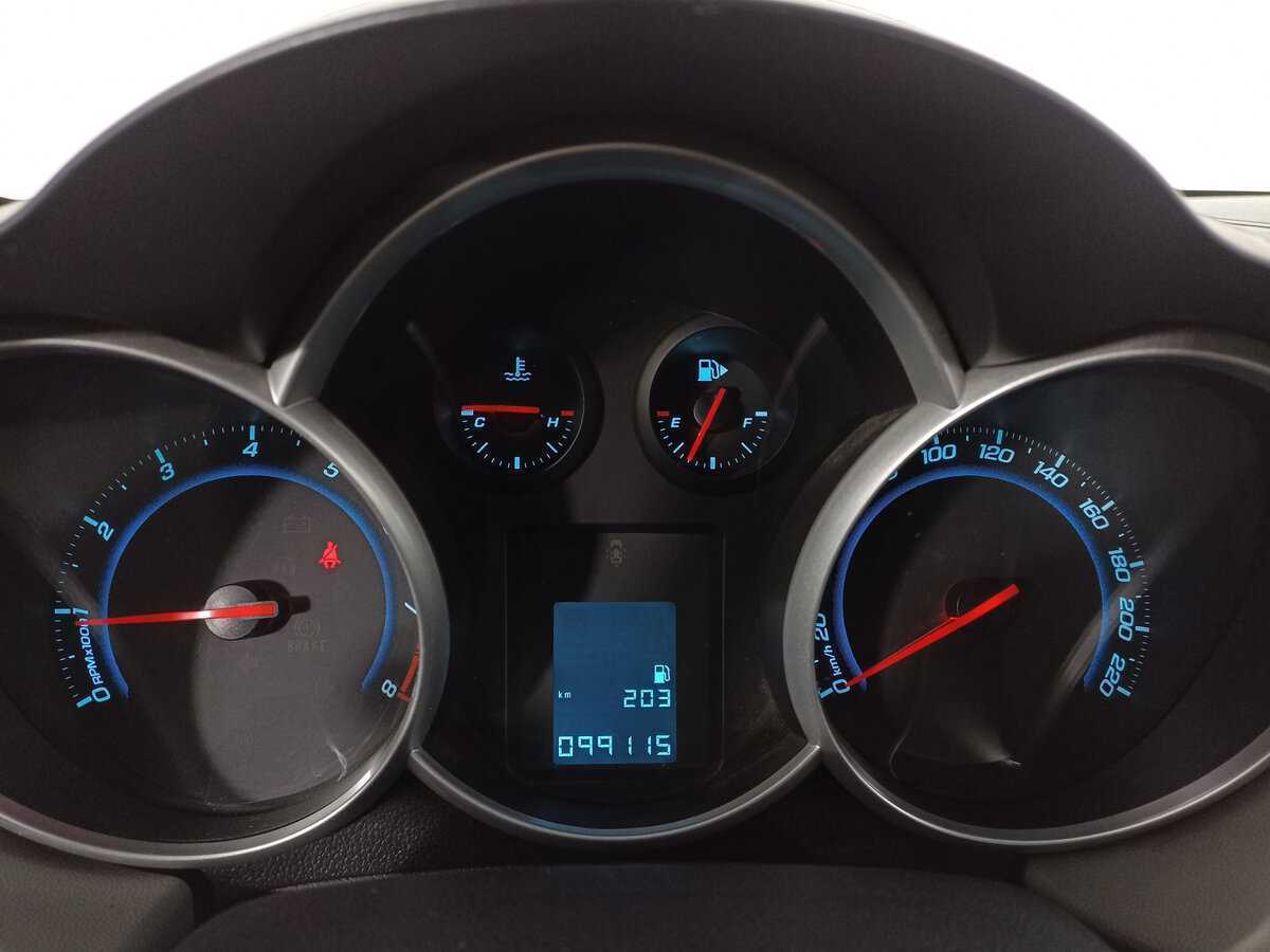 Купить Chevrolet Cruze с пробегом. Фото: #11