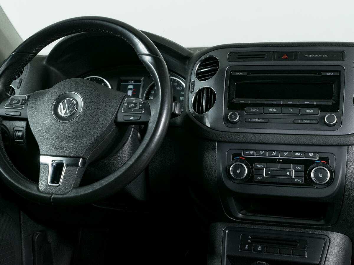 Купить Volkswagen Tiguan с пробегом. Фото: #3