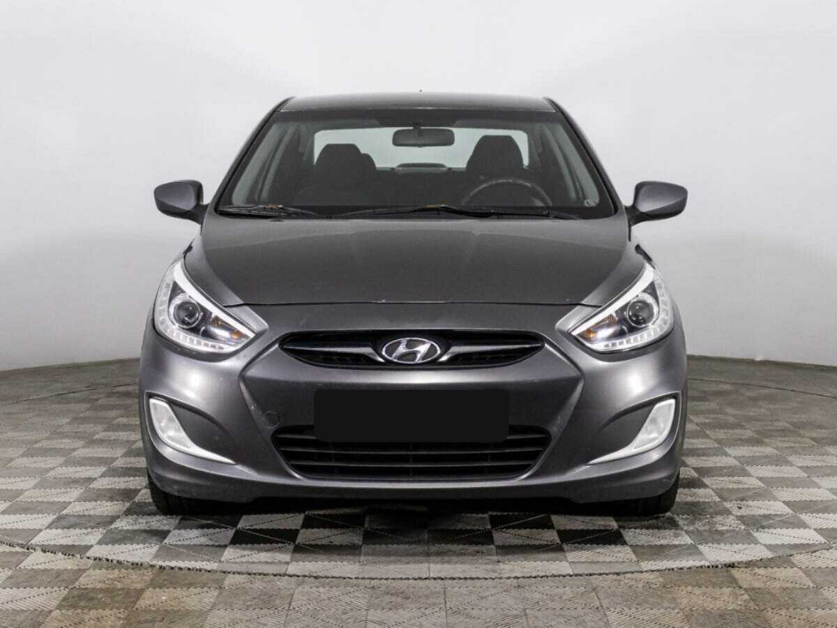 Купить Hyundai Solaris с пробегом. Фото: #1