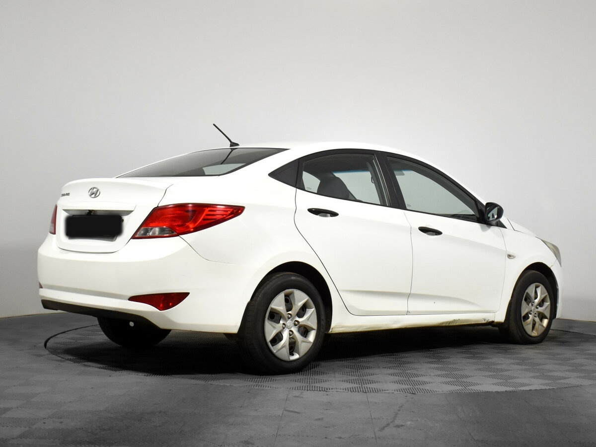 Купить Hyundai Solaris с пробегом. Фото: #3