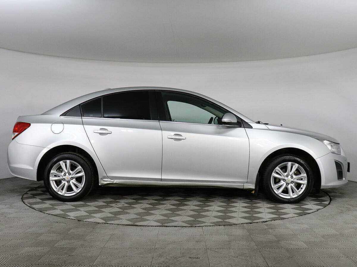 Купить Chevrolet Cruze с пробегом. Фото: #3
