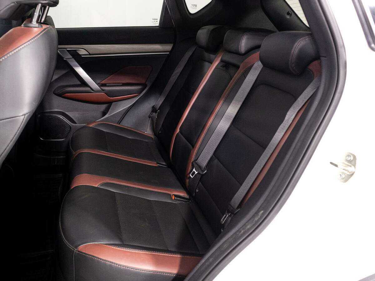 Купить Geely Coolray с пробегом. Фото: #9