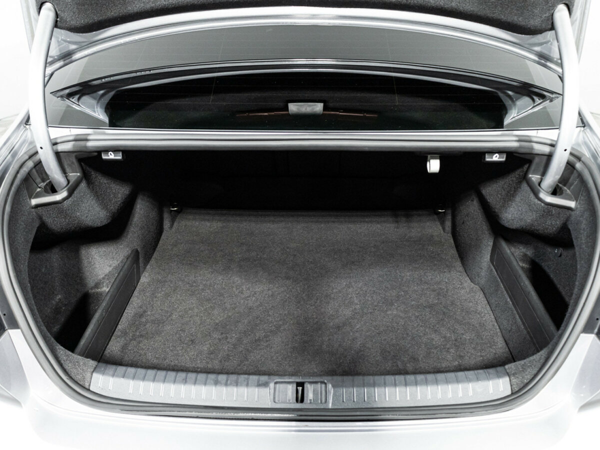 Купить Volkswagen Passat с пробегом. Фото: #19
