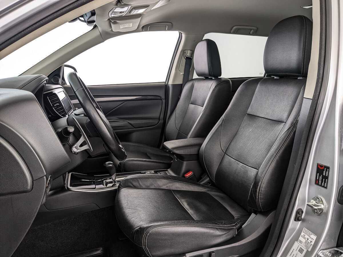 Купить Mitsubishi Outlander с пробегом. Фото: #14
