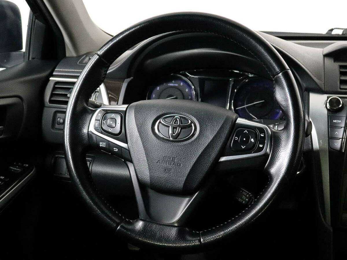 Купить Toyota Camry с пробегом. Фото: #11