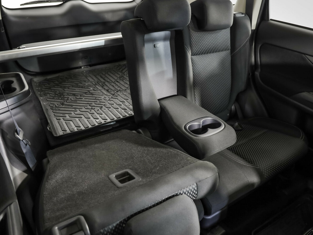 Купить Mitsubishi Outlander с пробегом. Фото: #27