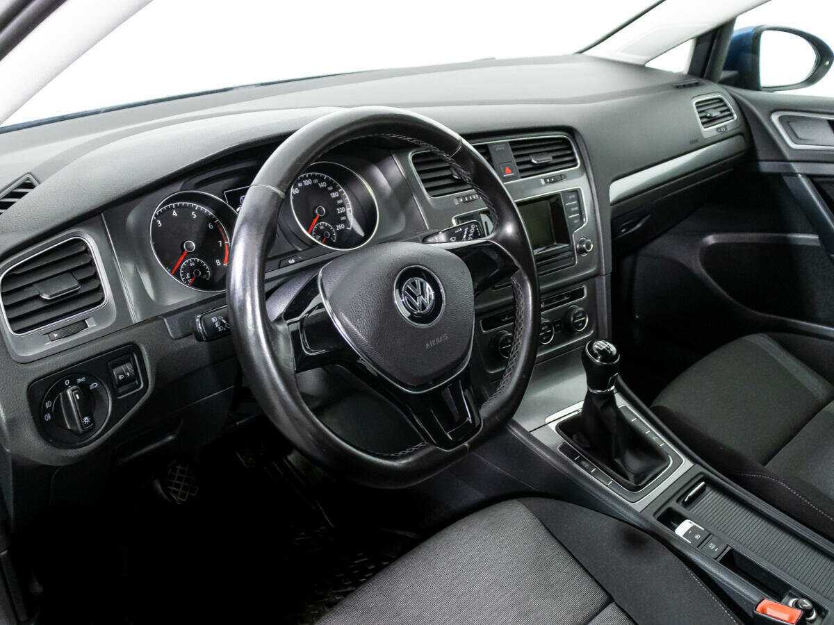 Купить Volkswagen Golf с пробегом. Фото: #10
