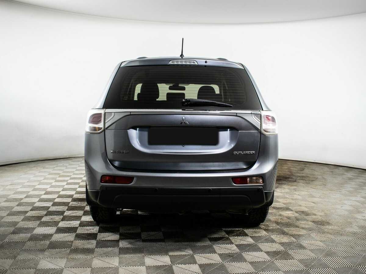 Купить Mitsubishi Outlander с пробегом. Фото: #5