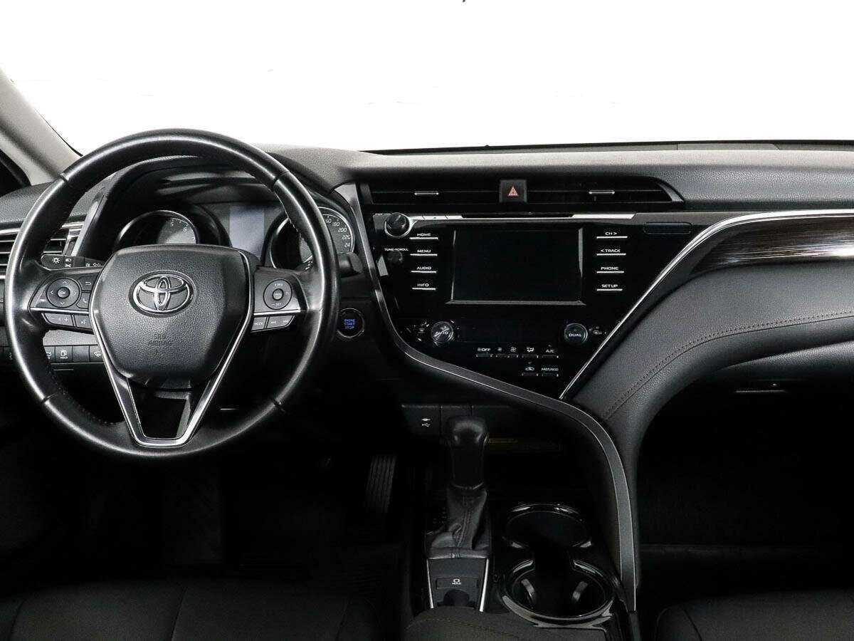 Купить Toyota Camry с пробегом. Фото: #9
