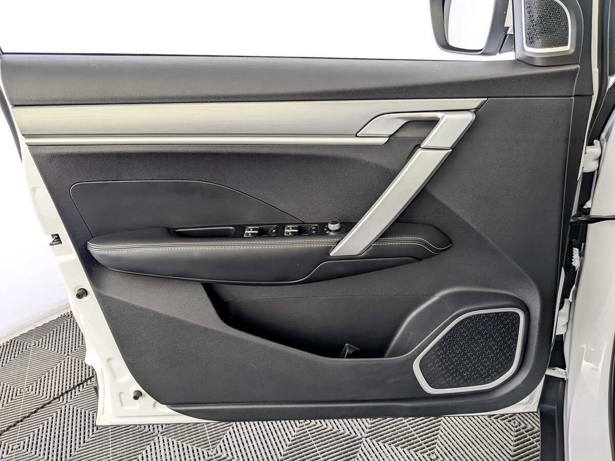 Купить Geely Coolray с пробегом. Фото: #17