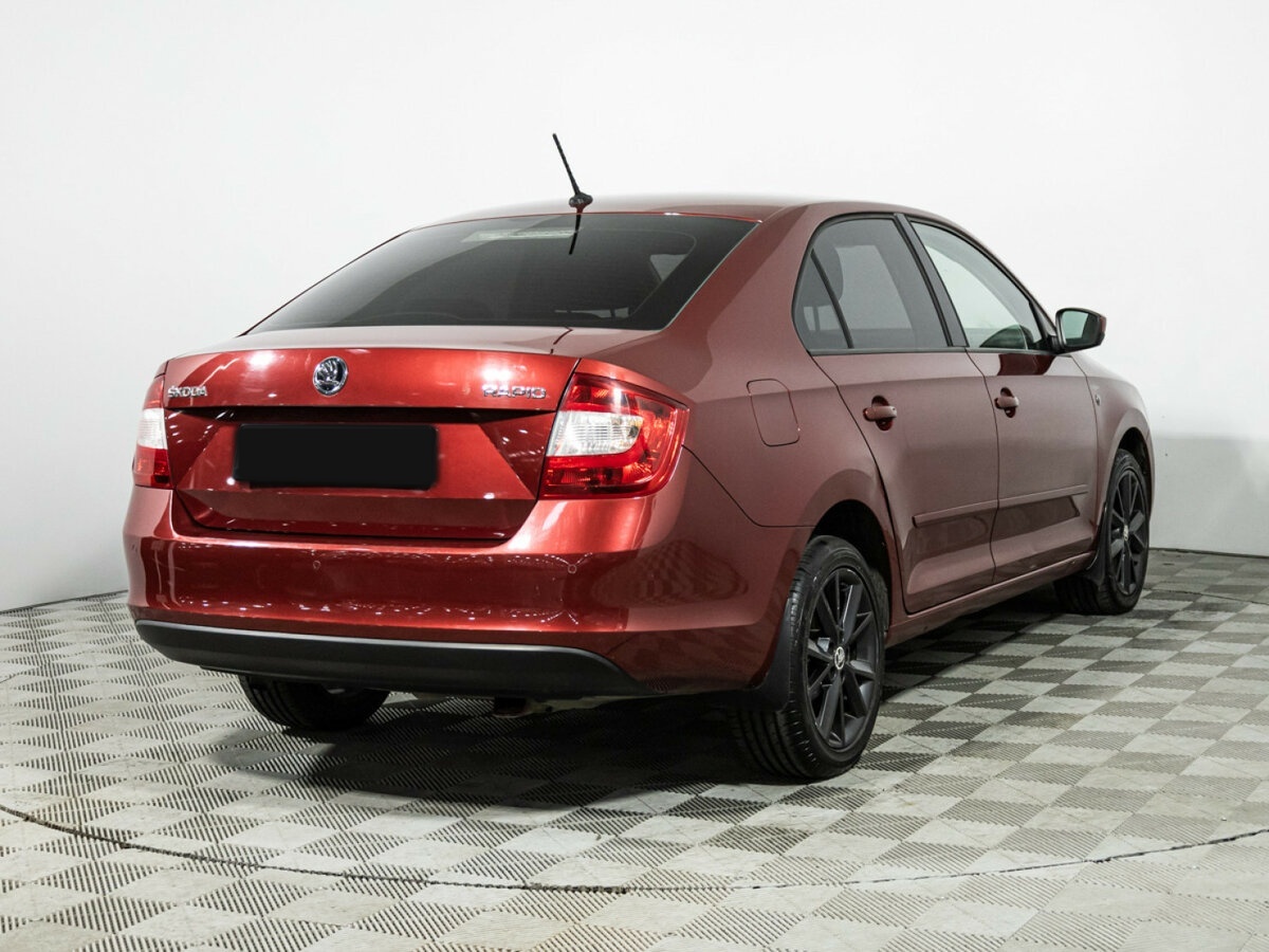 Купить Skoda Rapid с пробегом. Фото: #4