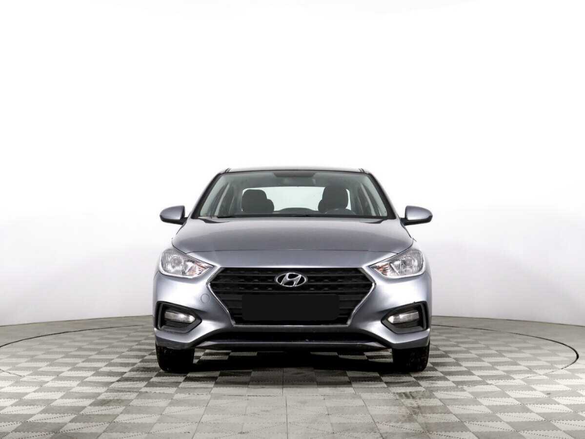 Купить Hyundai Solaris с пробегом. Фото: #1