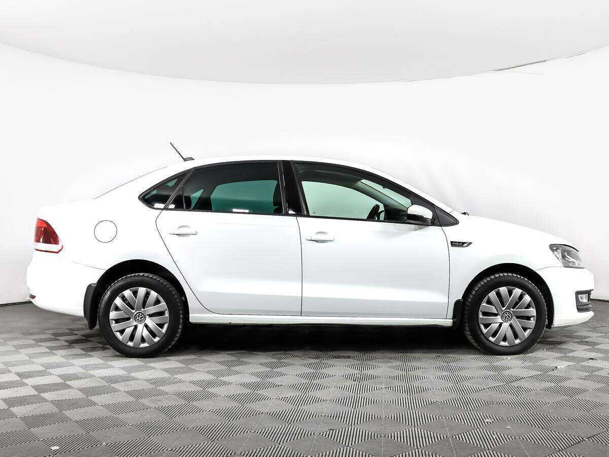 Купить Volkswagen Polo с пробегом. Фото: #3