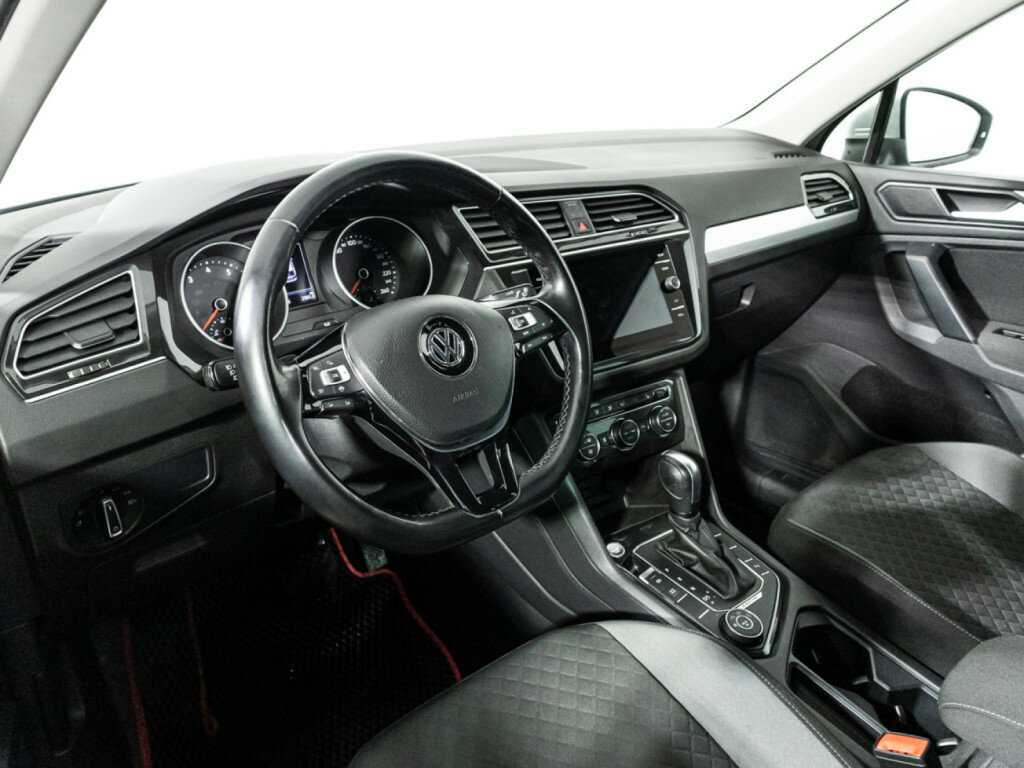 Купить Volkswagen Tiguan с пробегом. Фото: #10