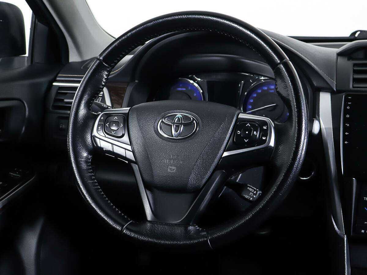 Купить Toyota Camry с пробегом. Фото: #14
