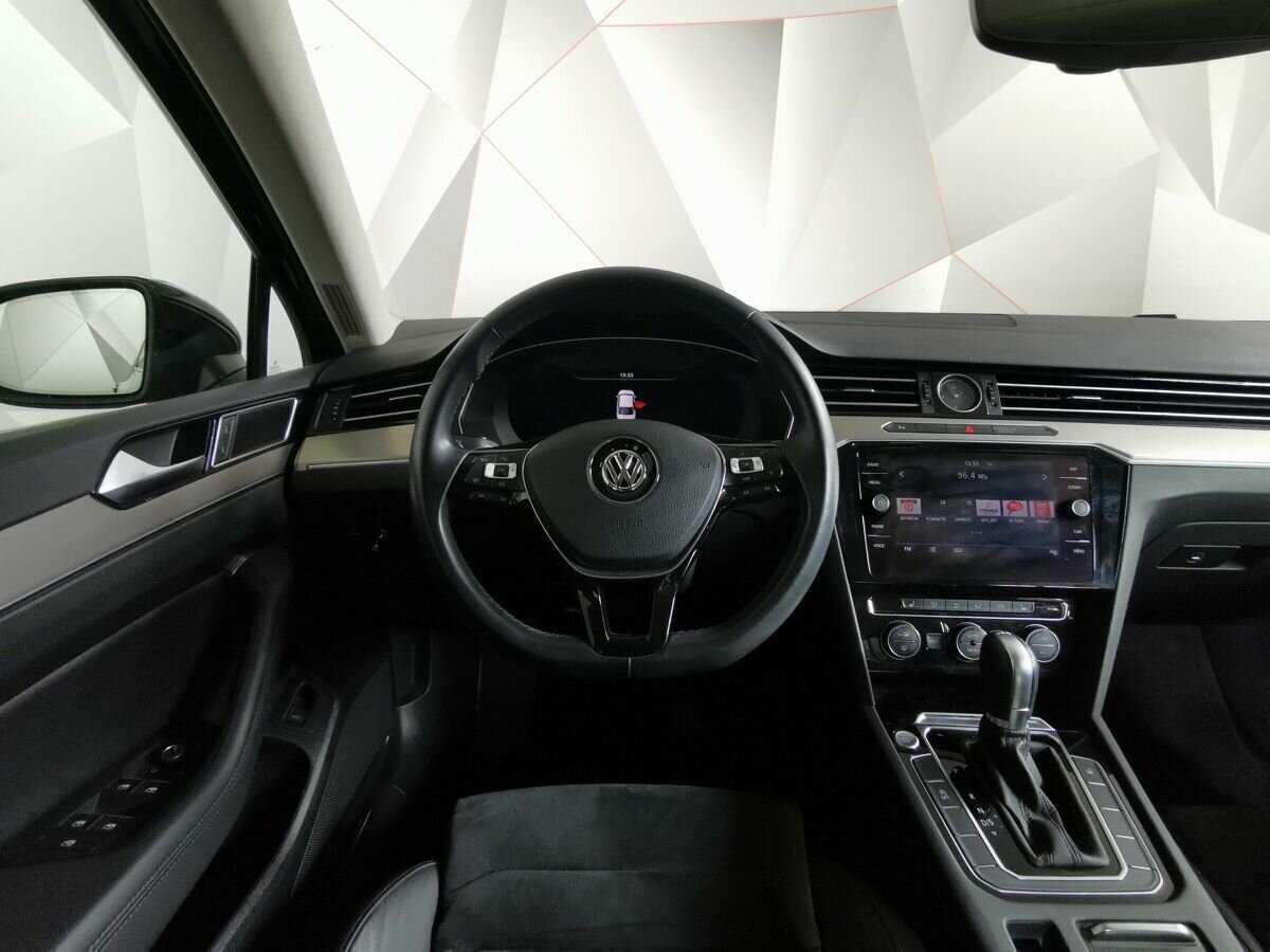 Купить Volkswagen Passat с пробегом. Фото: #14