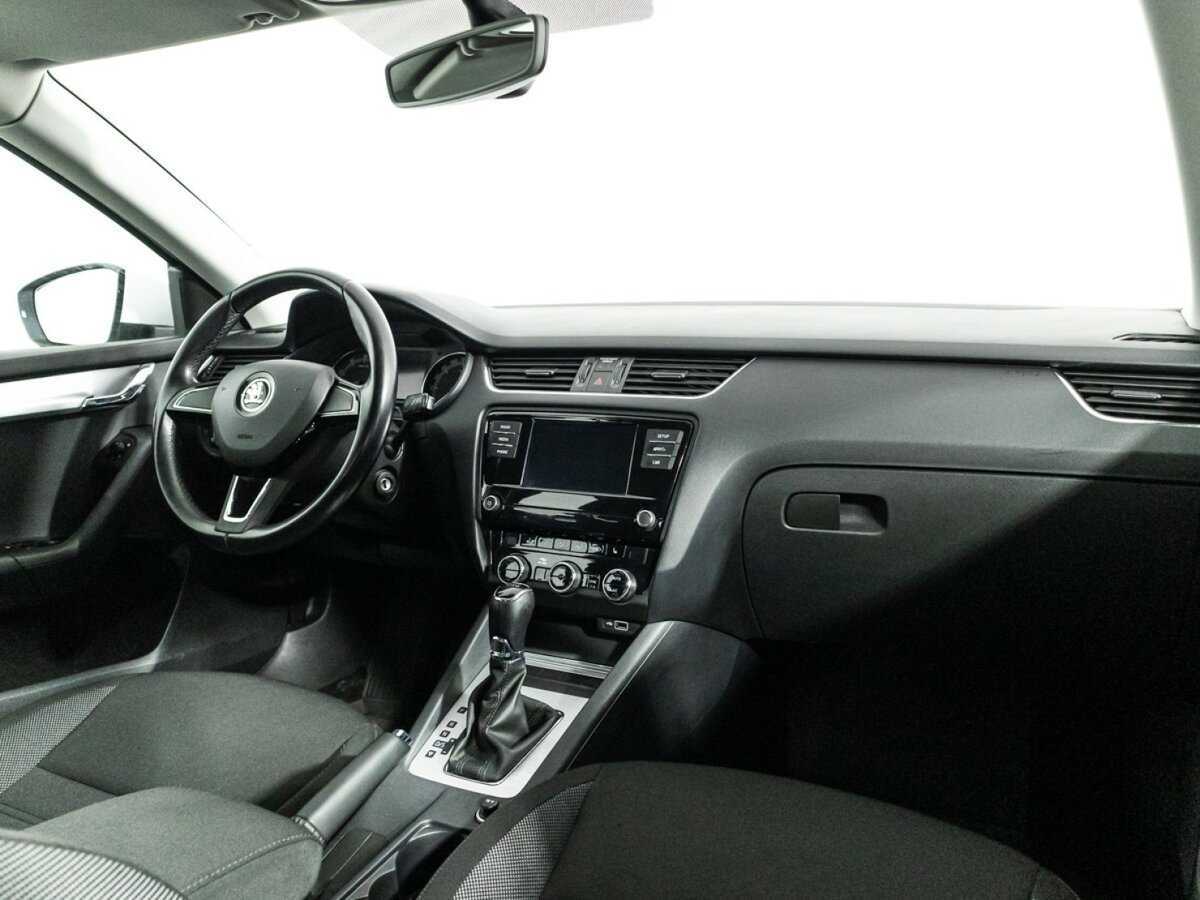 Купить Skoda Octavia с пробегом. Фото: #8