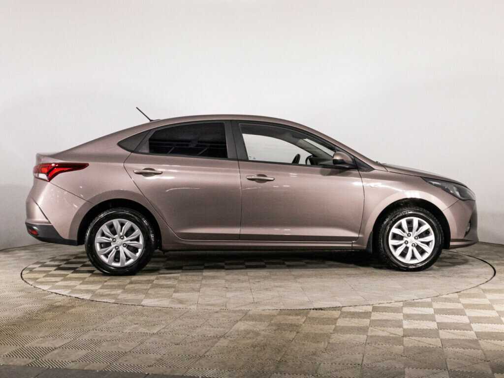 Купить Hyundai Solaris с пробегом. Фото: #3
