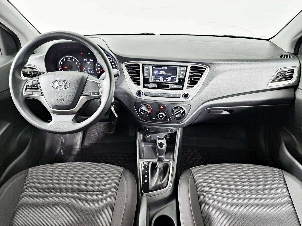 Купить Hyundai Solaris с пробегом. Фото: #13