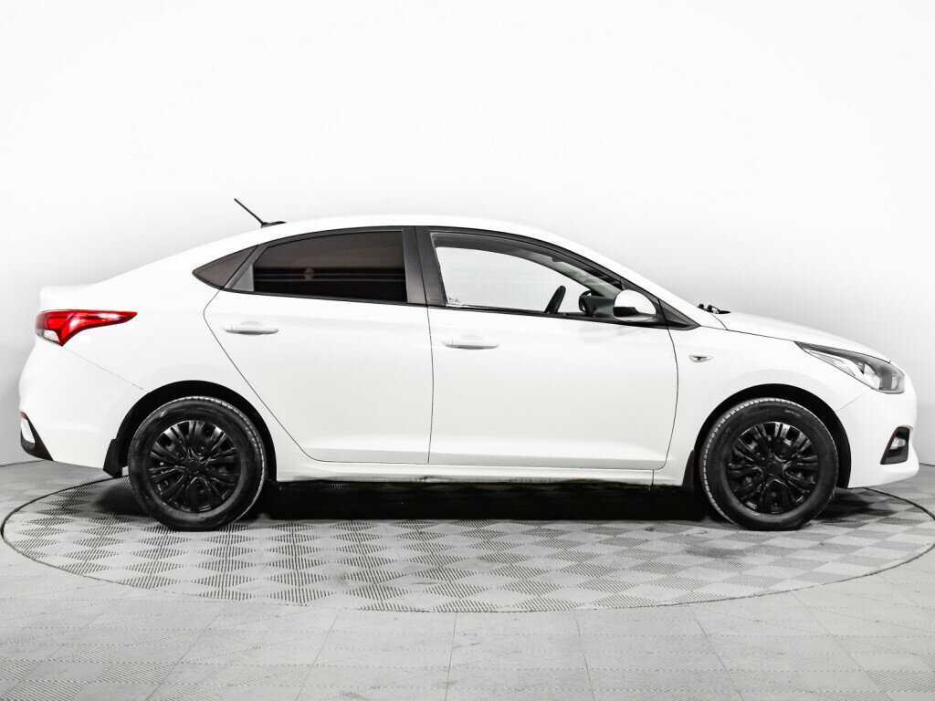 Купить Hyundai Solaris с пробегом. Фото: #3