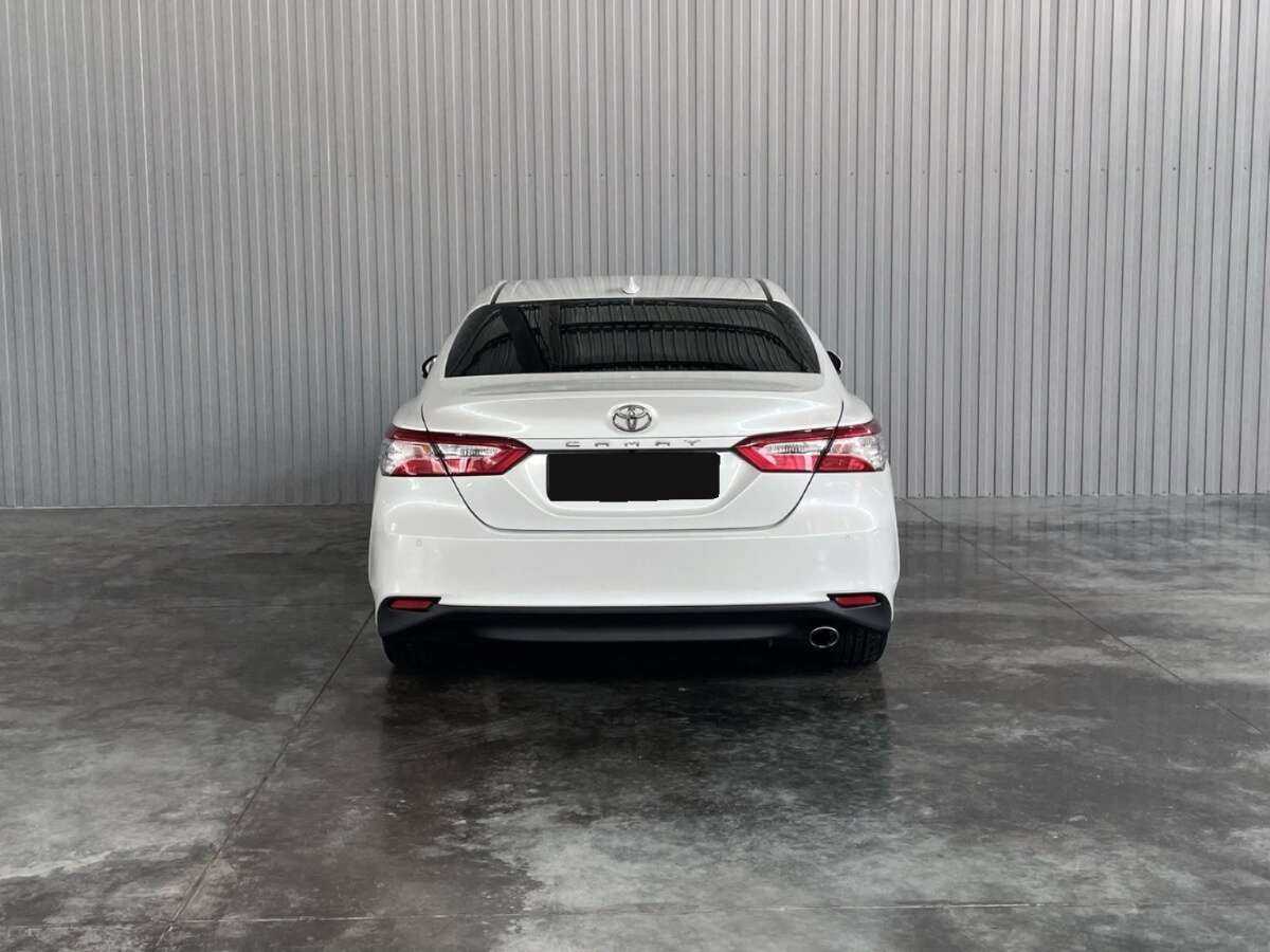 Купить Toyota Camry с пробегом. Фото: #5