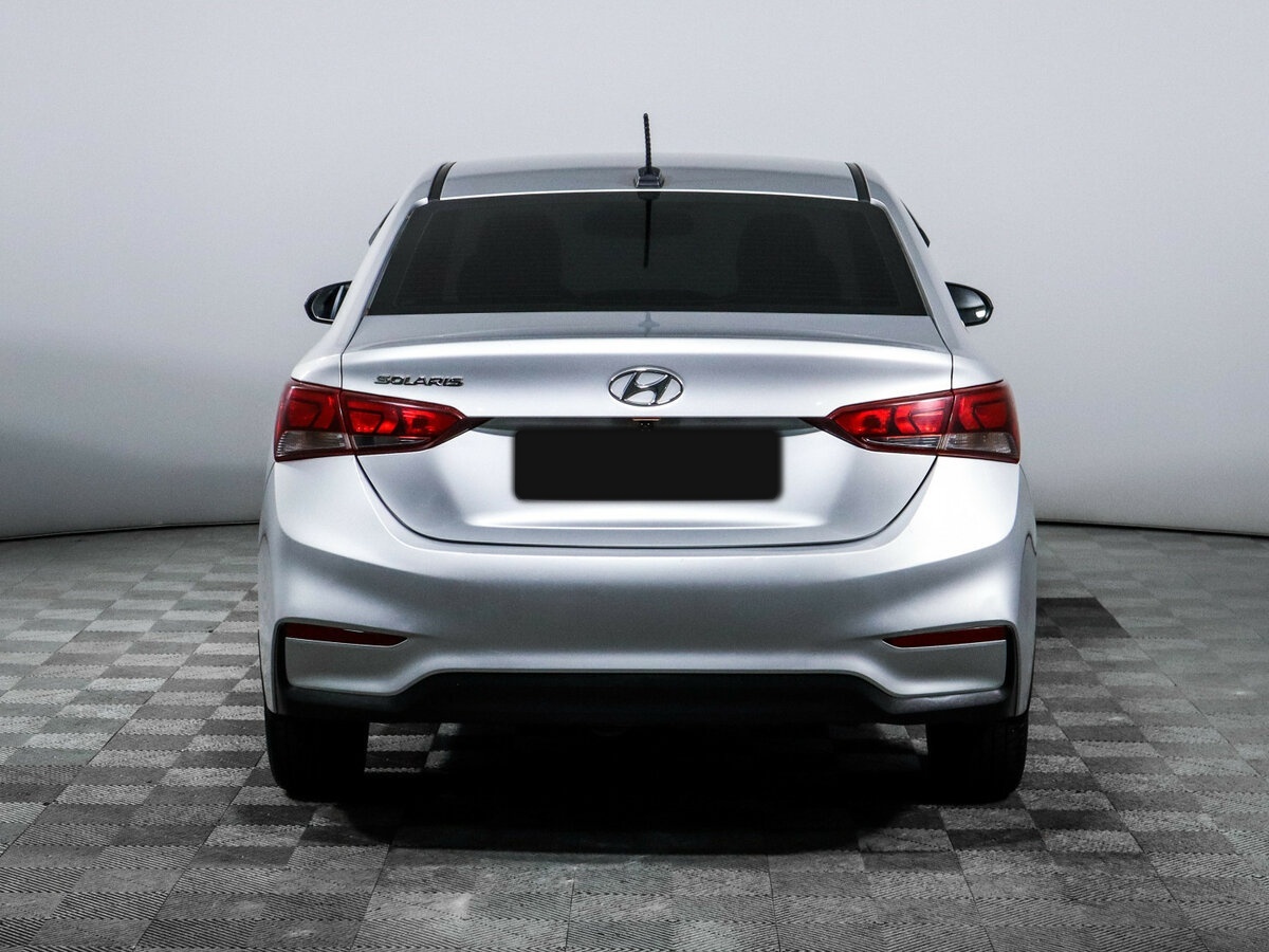 Купить Hyundai Solaris с пробегом. Фото: #4