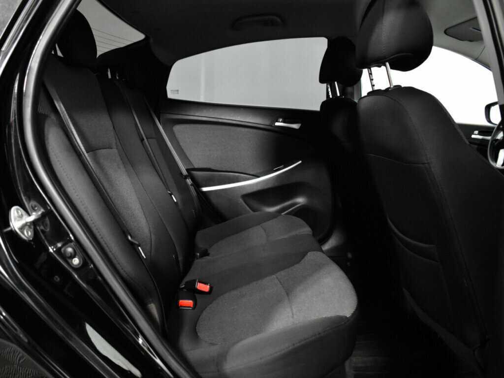 Купить Hyundai Solaris с пробегом. Фото: #9