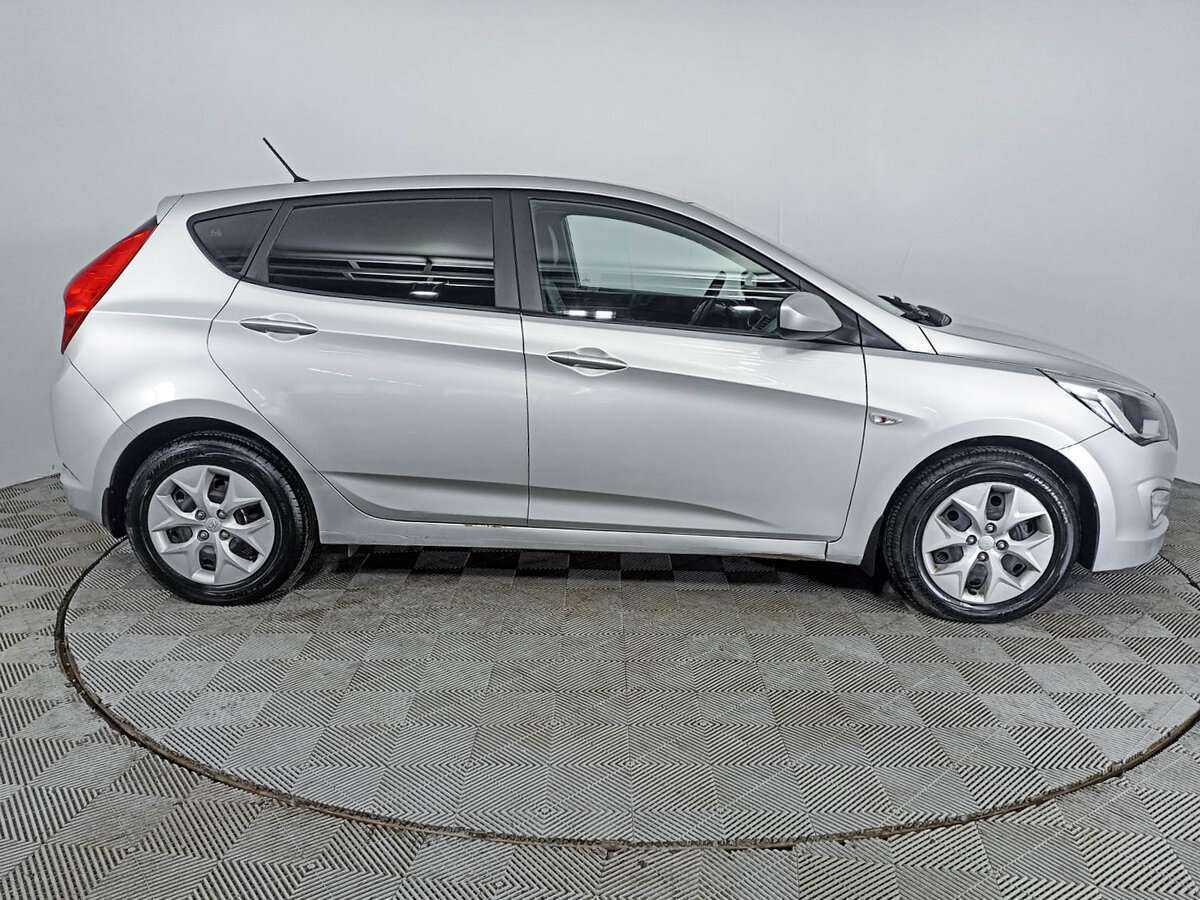 Купить Hyundai Solaris с пробегом. Фото: #3