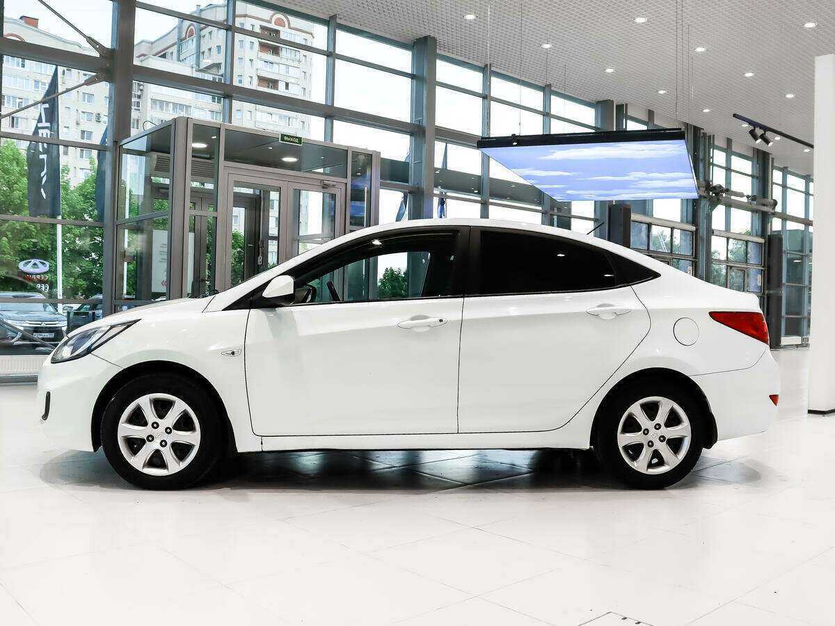 Купить Hyundai Solaris с пробегом. Фото: #7