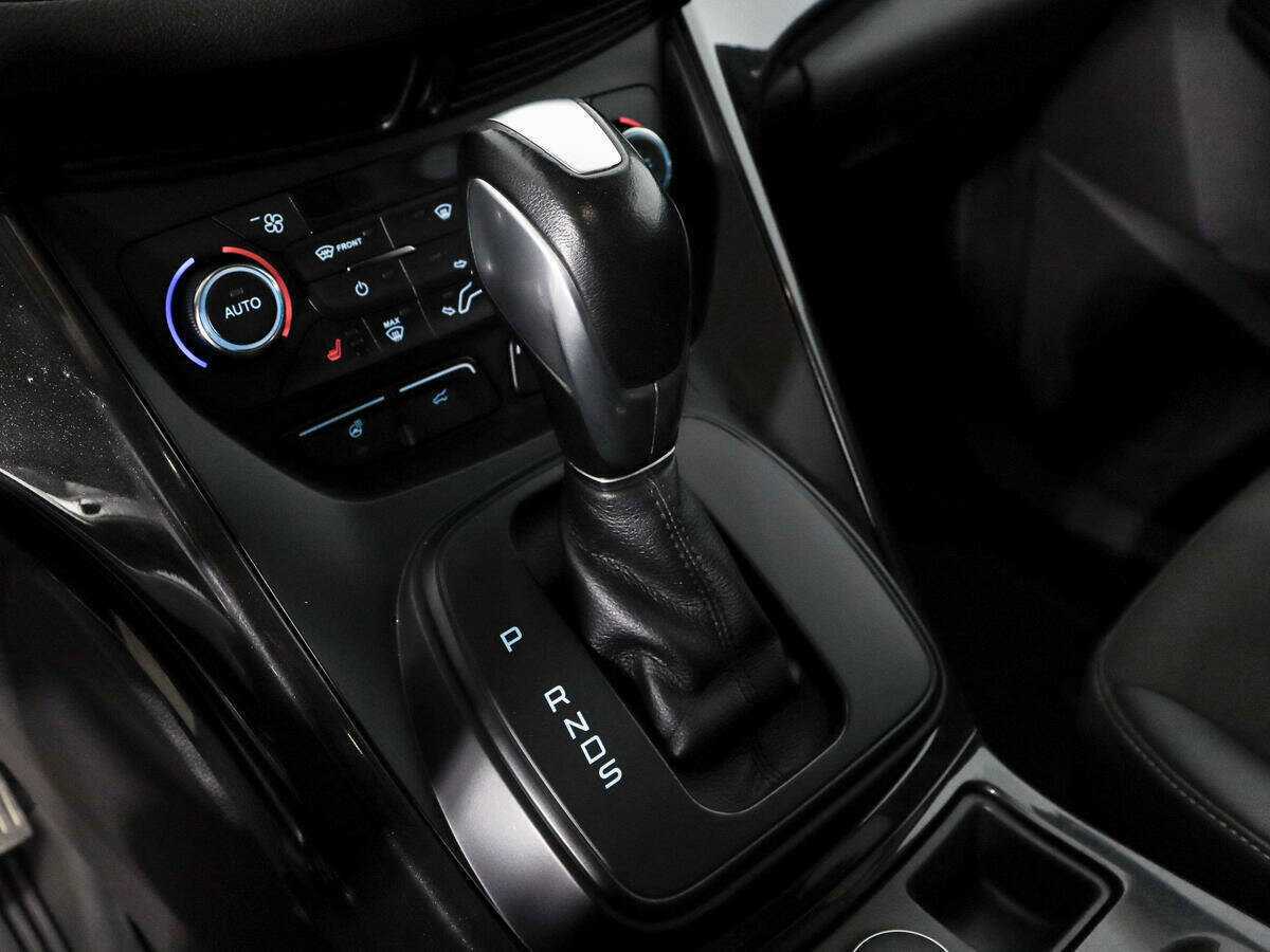 Купить Ford Kuga с пробегом. Фото: #7