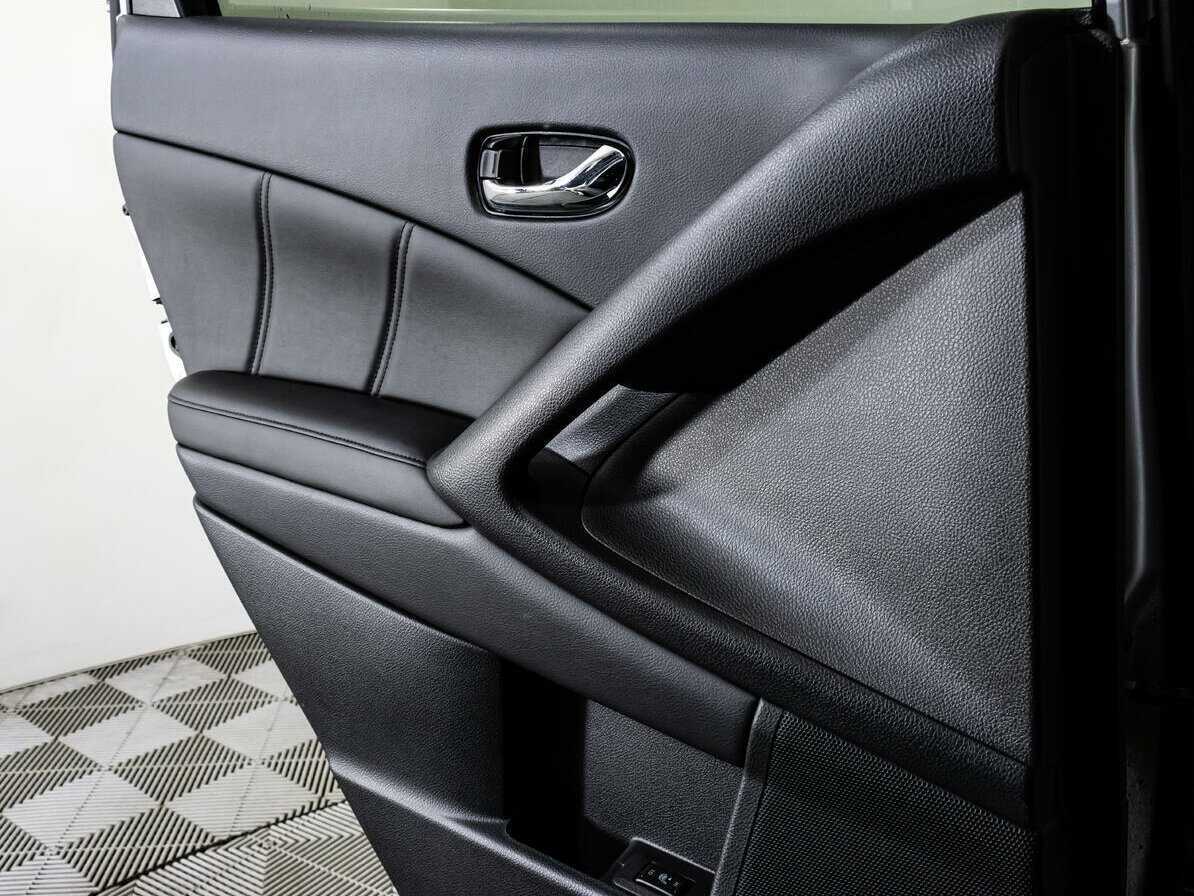 Купить Nissan Murano с пробегом. Фото: #17