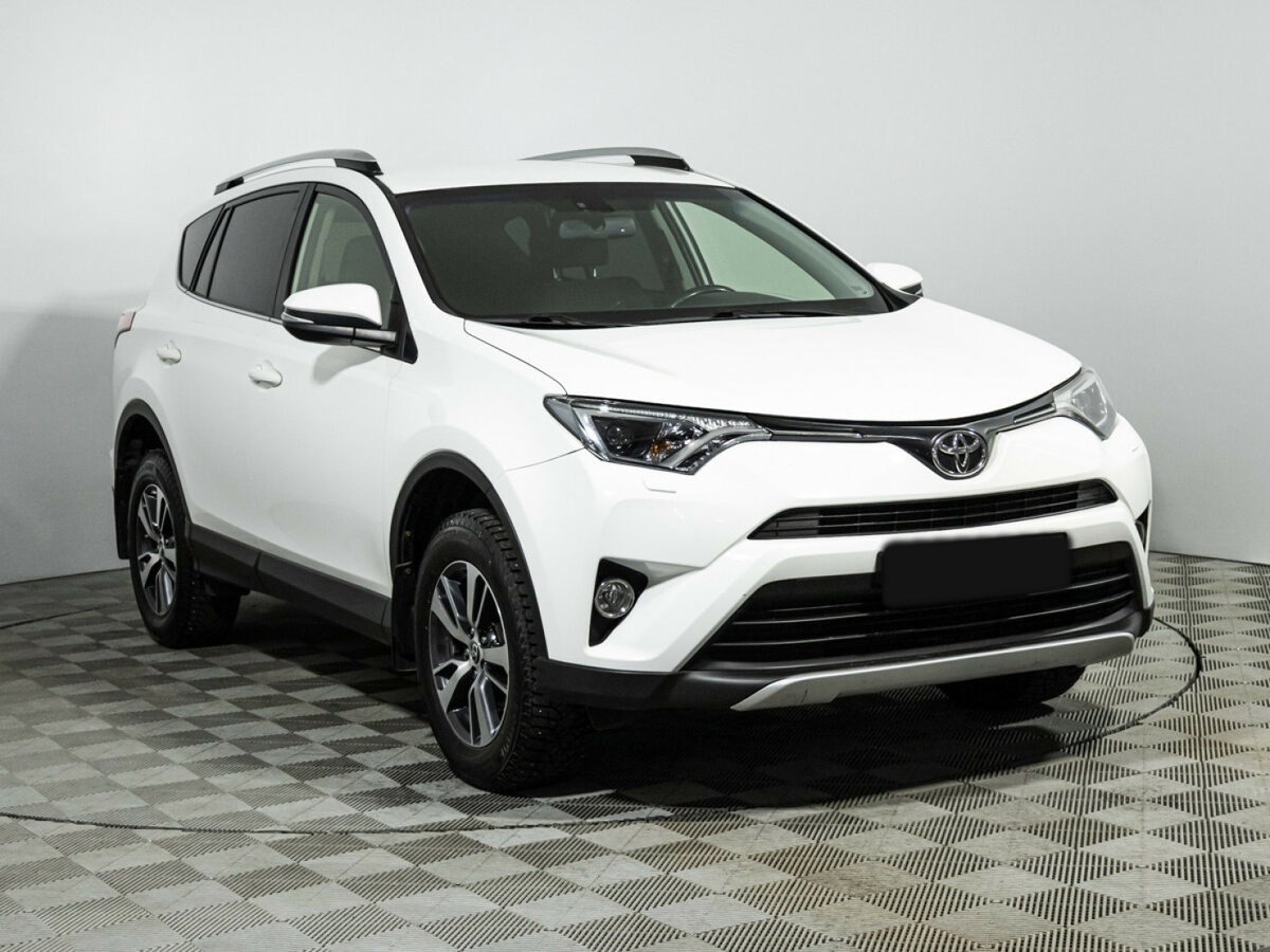Купить Toyota RAV4 с пробегом. Фото: #2