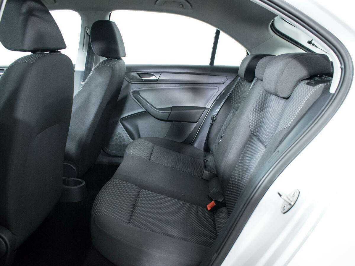 Купить Volkswagen Polo с пробегом. Фото: #9