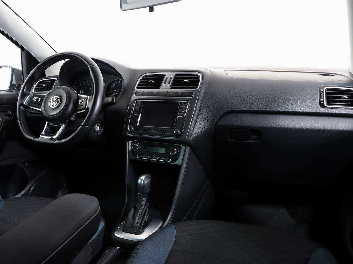 Купить Volkswagen Polo с пробегом. Фото: #6
