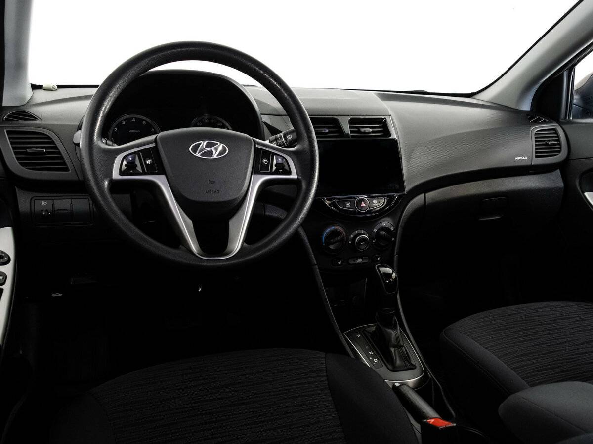 Купить Hyundai Solaris с пробегом. Фото: #8